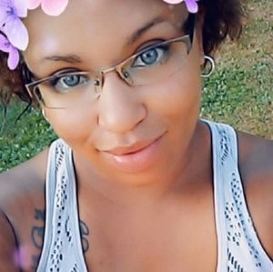 Meet your Posher, Letitia